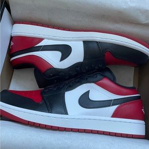 BRAND NEW JORDAN 1 LOW BRED TOE